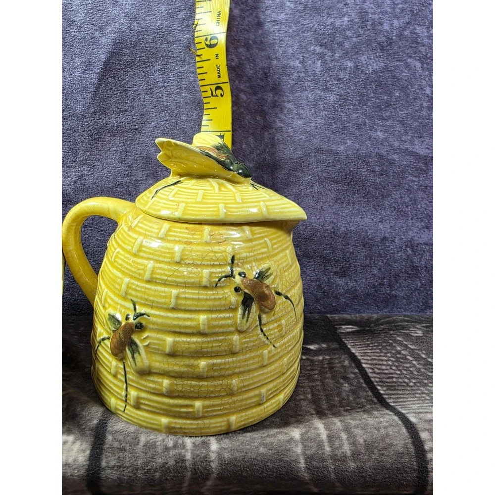 Vintage Yellow Beehive Ceramic Sugar Bowl and Creamer Set with Bees Skep Design‎